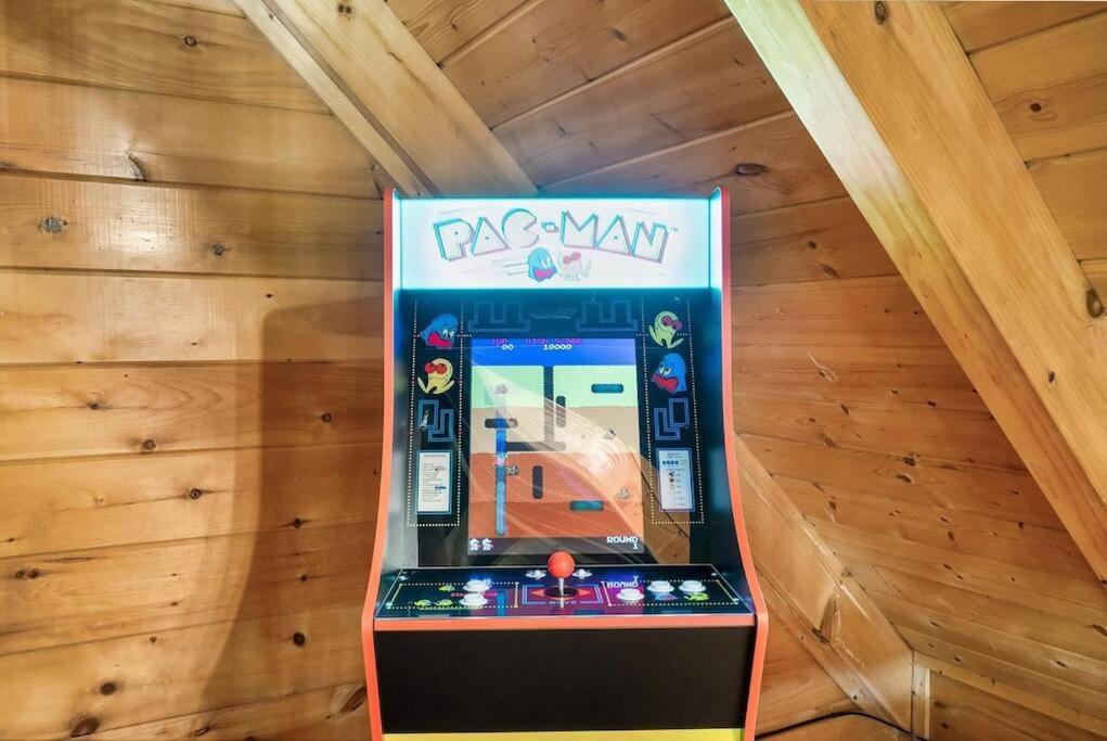 Cabin-N-Smokys! Indoor Resort Pool Views Hot Tub Game Room เซอเวียร์วีล ภายนอก รูปภาพ