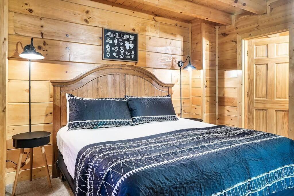 Cabin-N-Smokys! Indoor Resort Pool Views Hot Tub Game Room เซอเวียร์วีล ภายนอก รูปภาพ