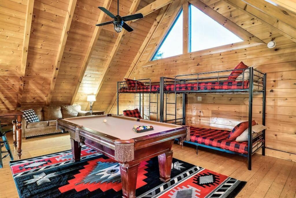 Cabin-N-Smokys! Indoor Resort Pool Views Hot Tub Game Room เซอเวียร์วีล ภายนอก รูปภาพ