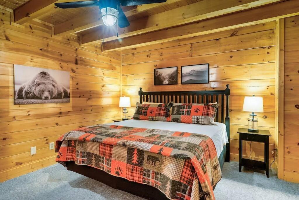 Cabin-N-Smokys! Indoor Resort Pool Views Hot Tub Game Room เซอเวียร์วีล ภายนอก รูปภาพ